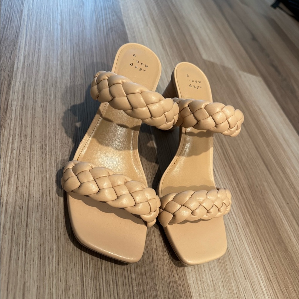 Size 8 Nude Heels